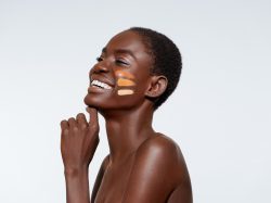 Nu Colour Bioadaptive* BB+ Skin Loving Foundation Sand AANBIEDING - Afbeelding 9